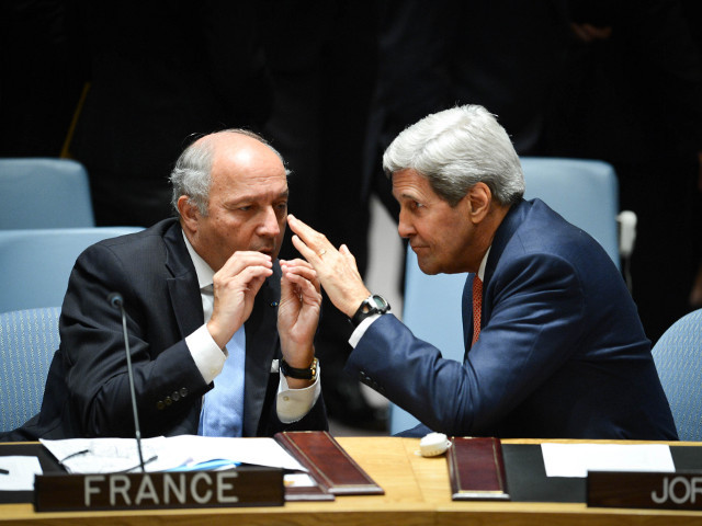 США и Франция предложили Совету Безопасности ООН ввести санкции против 15 исламских экстремистов, помогающих террористическим группировкам в Сирии, Ираке, Афганистане, Тунисе и Йемене