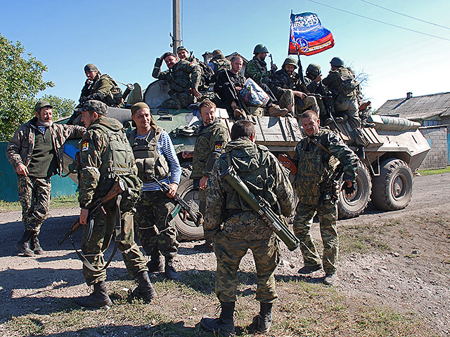 В руководстве самопровозглашенной "Донецкой народной республики" (ДНР) заявили 23 сентября, что отвели тяжелую артиллерию от линии соприкосновения с украинскими силовиками