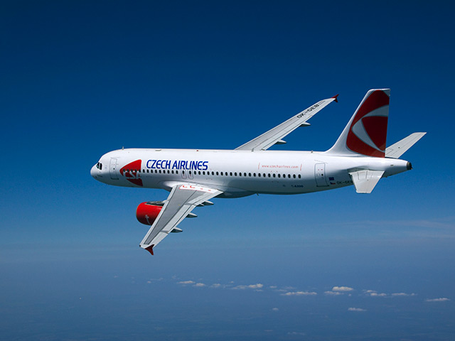 Чешская авиакомпания CSA Czech Airlines решила уволить 36% персонала из-за кризиса на Украине и связанного с ним резкого падения числа пассажиров из России и других постсоветских стран