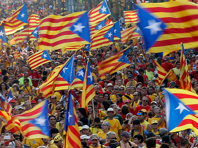 Власти Каталонии одобрили проведение референдума о независимости региона от Испании: плебисцит назначен на 9 ноября