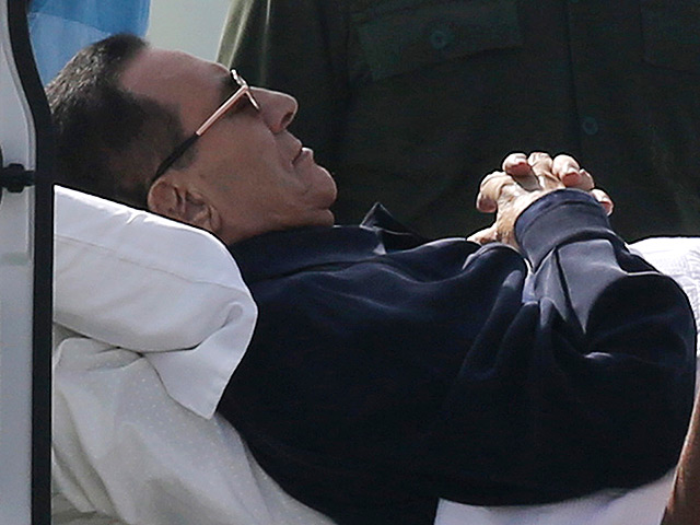 Суд Каира в субботу перенес заседание, на котором планировалось огласить приговор в отношении бывшего президента Египта Хосни Мубарака. Новое заседание назначено на 29 ноября