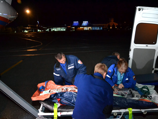 Самолет МЧС России доставил из Крыма на лечение в Москву годовалого ребенка, пострадавшего в крупном ДТП, унесшем жизни шести человек