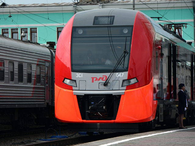 Экономический блок правительства и РЖД обсуждают, как улучшить экономику высокоскоростных перевозок поездами Desiro или "Ласточка"