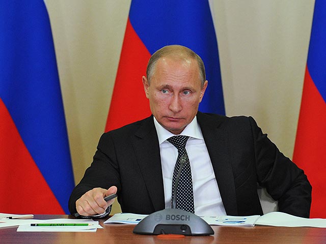 На заседании Совета безопасности РФ, которое состоится 1 октября с участием президента России Владимира Путина, будет обсуждаться вопрос, как эффективно противодействовать угрозам национальной безопасности в информационной сфере