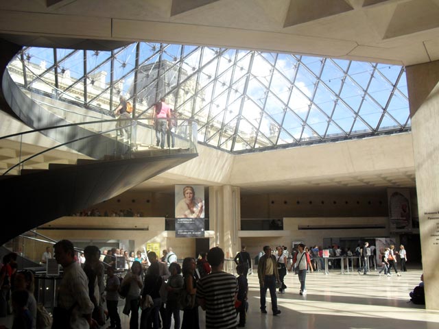 С 2015 года крупнейшие музеи Франции Лувр, Версаль и Музей д&#8217;Орсэ будут работать без выходных