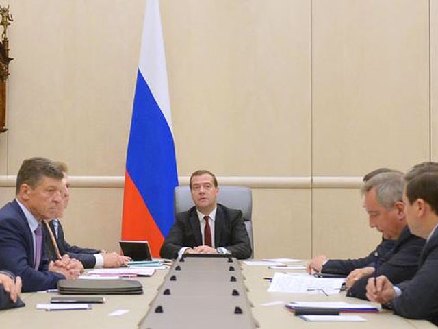 Медведев ввел для Крыма и Чечни особый порядок расходов на содержание региональных властей