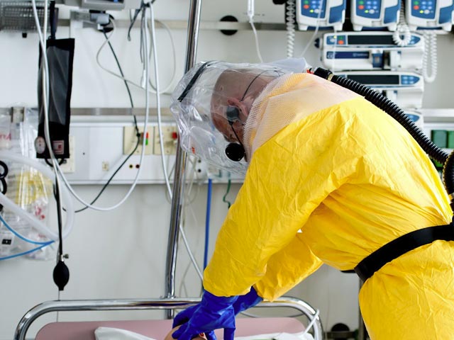 США усиливают борьбу с лихорадкой Эбола после известий о смерти "техасского пациента" Томаса Эрика Дункана - первого, кому этот диагноз был поставлен уже на территории Штатов