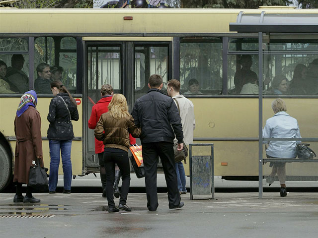 В Петропавловске-Камчатском из-за квот для мигрантов появились проблемы с наземным транспортом: 30% автобусов некому водить
