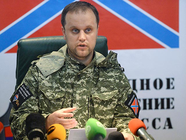 По данным вооруженных активистов, которые контролируют некоторые территории на востоке Украины, атаке подвергся бывший "народный губернатор" Донецка Павел Губарев
