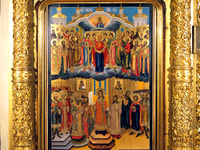 Православные верующие отмечают один из самых любимых праздников - Покров Богородицы