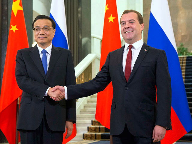 Москва и Пекин накануне отчитались об очередном укреплении отношений - на этот раз в энергетической сфере