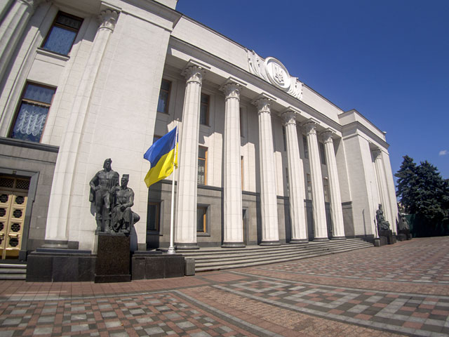 Верховная Рада Украины во вторник приняла во втором чтении и в целом закон об антикоррупционной стратегии на 2014-2017 годы, сообщается на сайте парламента