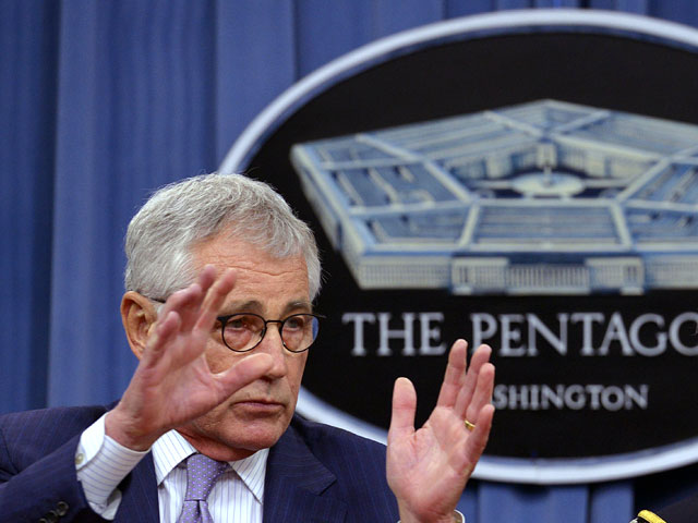 Глава Пентагона Чак Хейгел призвал военных США быть готовыми "иметь дело" с российской армией 