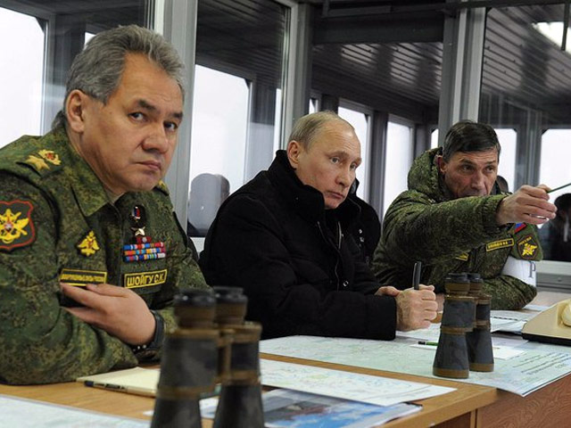 На оборонные расходы России в следующем году в бюджете планируется потратить рекордные 3,286 триллиона рублей, что составляет 4,2% от внутреннего валового продукта страны