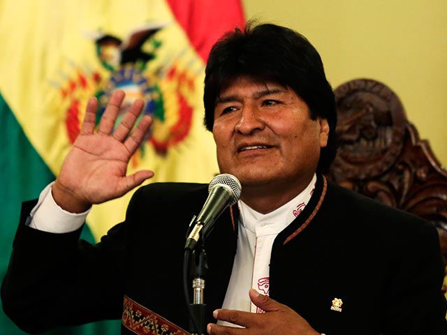 Действующий президент Боливии Эво Моралес переизбран на пост главы государства на третий срок, рапортовала избирательная комиссия по президентским выборам
