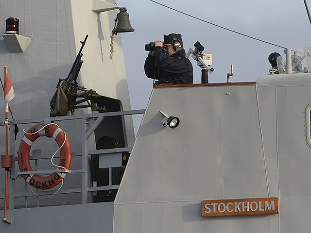 Поисковая операция, проводимая шведским флотом из-за зафиксированной "иностранной подводной активности", продолжается уже пятые сутки, однако какого-либо успеха Стокгольм пока не достиг