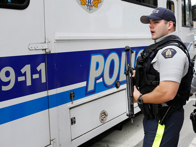 Полиция канадского города Виннипег задержала женщину, арендовавшую ячейку на складе компании U-Hail, где ранее были найдены останки шести младенцев