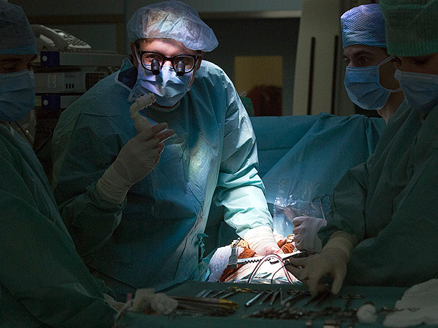 Сиднейским хирургам удалось провести три успешные операции по пересадке "мертвых" сердец пациентам