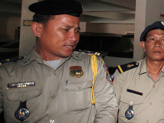 Десять диссидентов были арестованы по подозрению в подготовке бунта в Камбодже  