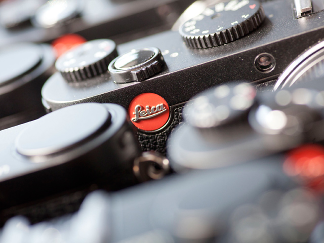 Гамбургский музей Haus der Photographie представляет с 24 октября по 11 января фотовыставку "Откройте глаза!", посвященную столетней истории легендарного фотоаппарата Leica