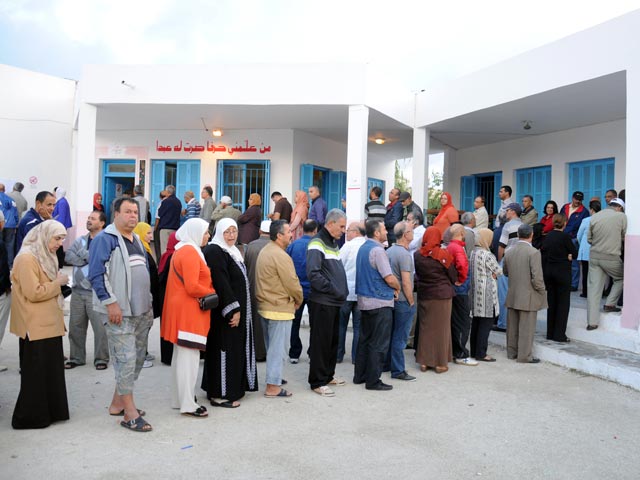 В Тунисе продолжается подсчет голосов после парламентских выборов, которые прошли в воскресенье