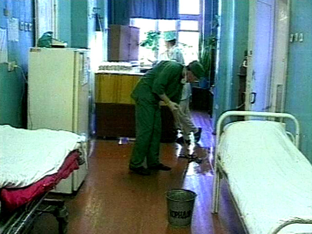 Массовое отравление детей произошло в санатории "Белый Яр", расположенном в Чердаклинском районе Ульяновской области. Утром 29 октября стало известно о 45 пострадавших, 41 из которых младше 18 лет