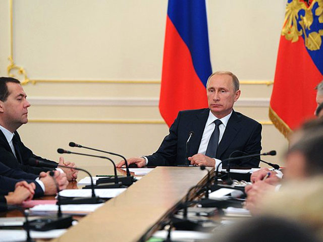 На заседании правительства 29 октября под руководством президента Владимира Путина обсуждалась тема расширения присутствия России в Арктике