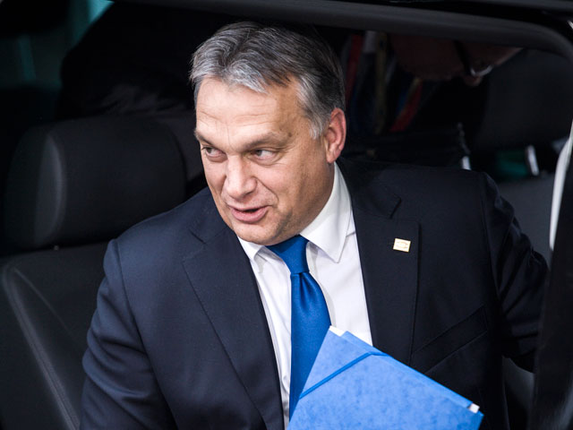 Резонансный закон о налоге на интернет, который вызвал в Венгрии волну протестных акций, по всей видимости, пока приниматься не будет. Премьер-министр Венгрии Виктор Орбан заявил, что снимает с повестки принятие законопроекта