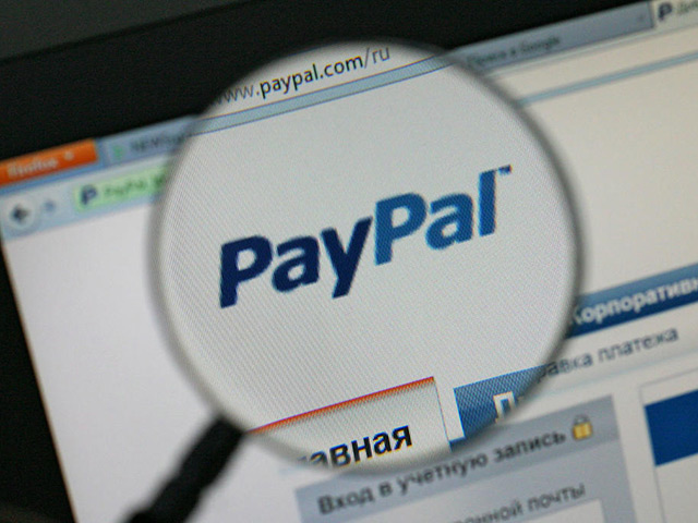 Пользователи платежной системы PayPal в России теперь смогут пополнять свои счета не только с помощью банковских карт, но и наличными через отечественную систему электронных платежей "Рапида" в кассах "Евросети" и "Связного"