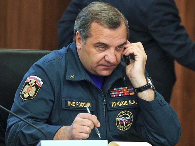 Глава МЧС России Владимир Пучков заявил, что решение по отправке нового гуманитарного конвоя на Донбасс может быть принято в течении ближайших несколько часов