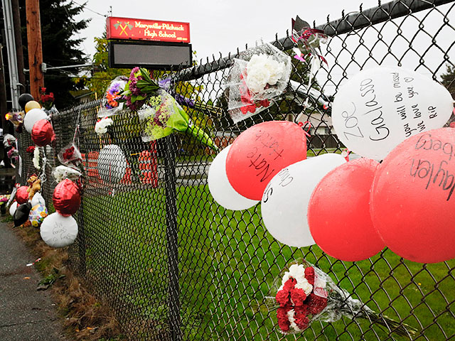 Еще один подросток скончался в США от ран, полученных во время стрельбы в школьной столовой в штате Вашингтон