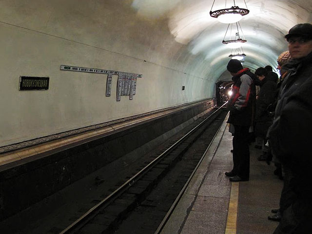 В субботу, 8 ноября, москвичи не могут воспользоваться участком Замоскворецкой линии от станции "Новокузнецкая" и до станции "Белорусская"