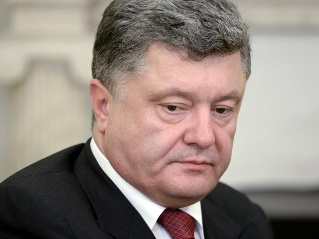 Порошенко учредил новый национальный праздник на Украине, приуроченный к началу "евромайдана"