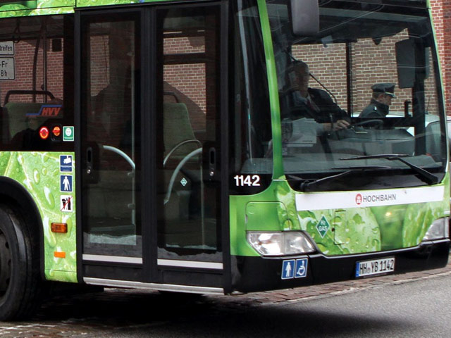 Водитель автобуса в северной Швеции был уволен после того, как запретил чернокожим гражданам входить в автобус, который он водил