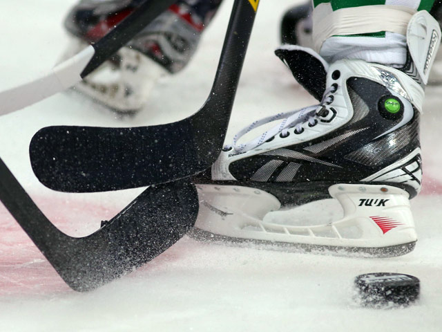 Хоккеисты молодежной сборной России добились третьей победы подряд в рамках суперсерии против сборных канадских юниорских лиг