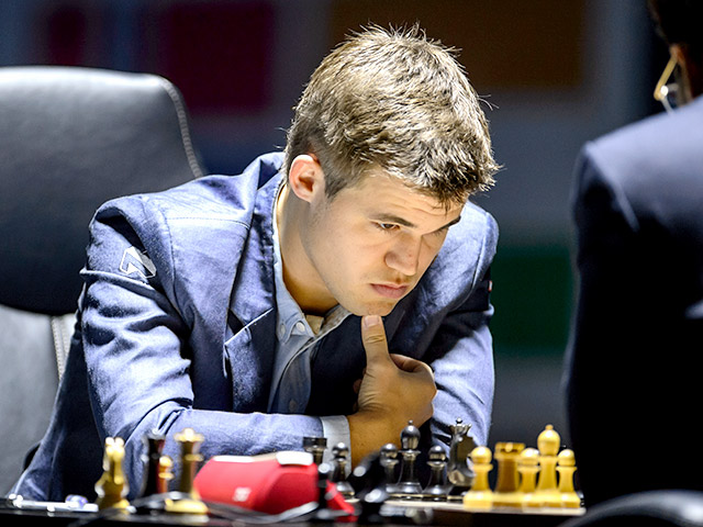 Действующий чемпион мира норвежец Магнус Карлсен белыми фигурами победил претендента на титул индийца Вишванатана Ананда в шестой партии матча за мировую шахматную корону