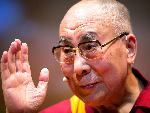 Далай-лама после отказа в визе ЮАР приедет на саммит в Риме