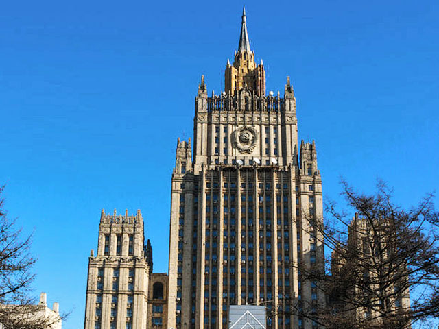 В МИДе России заявили, что предпринимают усилия по стабилизации ситуации на Украине. Однако в НАТО, как утверждают в российском ведомстве, этих действий нарочно не замечают