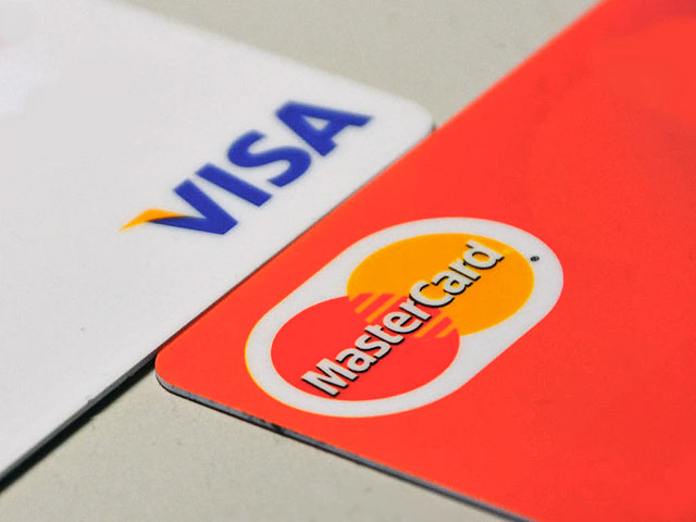 Международные платежные системы Visa и MasterCard могут лишиться в России права самостоятельно выбирать расчетные банки и перевести расчеты под контроль Банка России