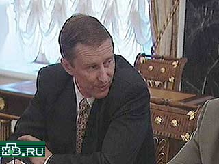 Секретарь Совета безопасности РФ Сергей Иванов сегодня прибыл в Улан-Батор с официальным визитом