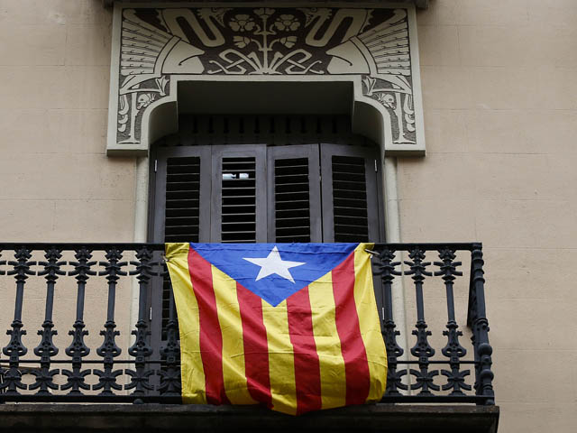Главе Каталонии грозит уголовное преследование за поддержку референдума о независимости от Испании