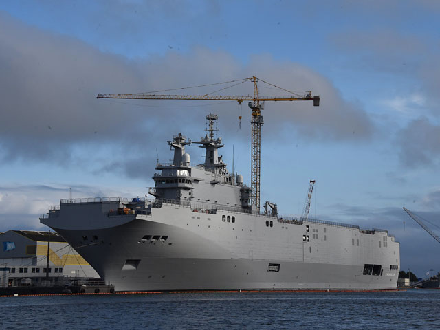 Главный по транспортировке Mistral в Россию назначен, но французы не спешат отдавать корабль