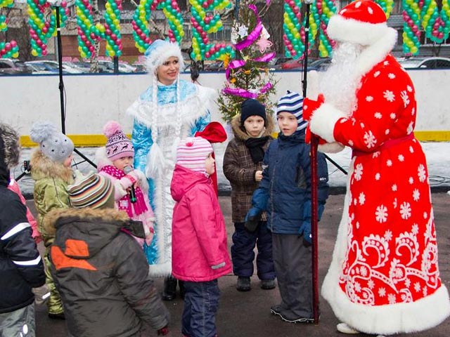 Антимонопольная служба РФ проверит, насколько этично отрицать существование Деда Мороза