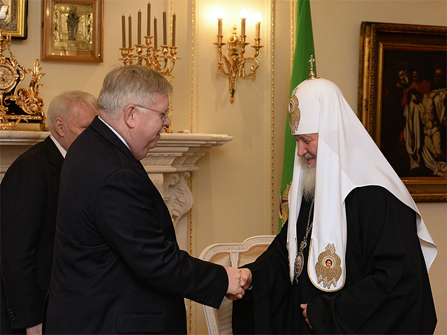 Патриарх Московский и всея Руси Кирилл встретился в Москве с новым послом США в России Джоном Теффтом и его супругой