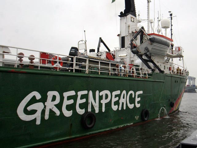 Greenpeace внесла залог за арестованное на Канарах судно
