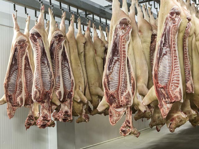 Россельхознадзор практически полностью перекрыл поставки белорусского мяса в Россию