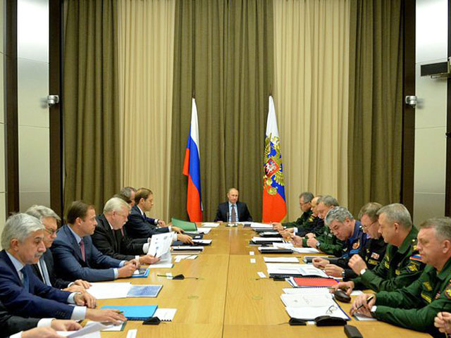 Президент России Владимир Путин на совещании по развитию оборонных сил заявил, что иностранные технологии, которые предоставляются западными компаниями, являются "давно уже морально устаревшими"