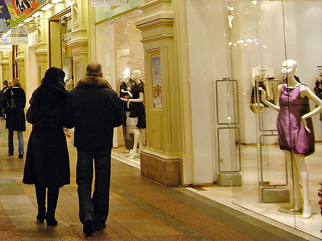 Богатые россияне сметают с прилавков предметы роскоши