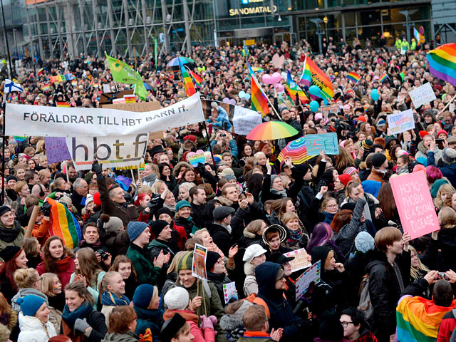 Парламент Финляндии одобрил законопроект, разрешающий однополые браки