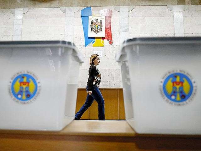 Молдавия в воскресенье выбирает новый парламент, избирательные участки открылись в 8:00 мск. и проработают до 22:00 мск